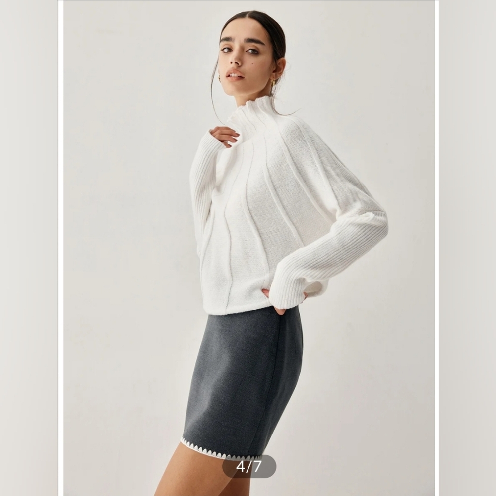 Piping Mock Neck Long Sleeve Knit Top - Picture 3 of 5